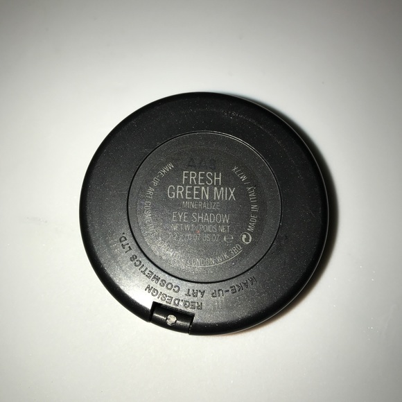 Mac cosmetics fresh green mix mineralize shadow - Picture 2 of 2